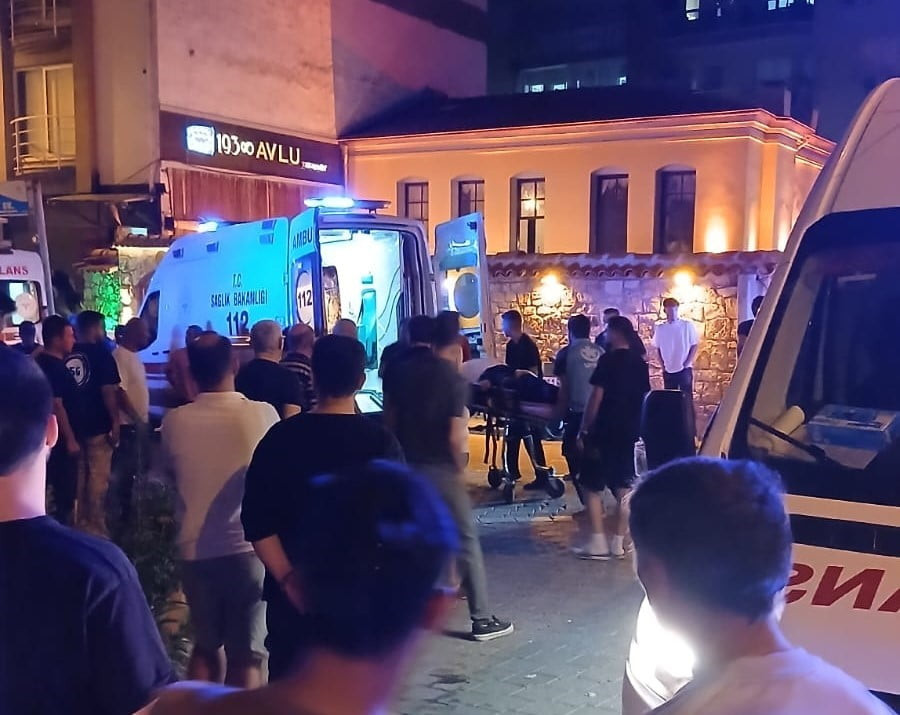 PAMUKKALE İLÇESİNDE GECE SAATLERİNDE BİR RESTORANA MOTOSİKLETLE GELEN 2 ŞÜPHELİ, POMPALI TÜFEKLE...