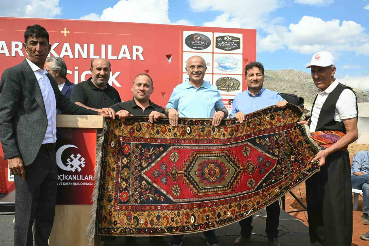 PARÇİKANLILAR SARIÇİÇEK'TE, DREJANLILAR YAMADAĞI'NDA BULUŞTU