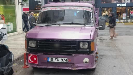 Park yasağını ihlal eden kamyonet hacizli ve yakalamalı çıktı