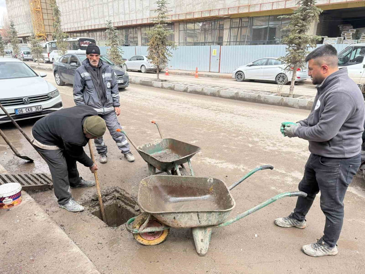 PATNOS’TA TEMİZLİK SEFERBERLİĞİ: İLÇE GENELİNDE KAPSAMLI ÇALIŞMA BAŞLATILDI
