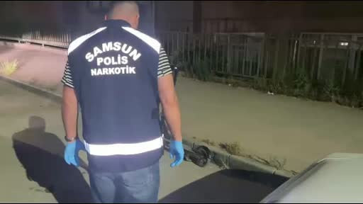 Peçeteye emdirilen uyuşturucuyu scooter bataryasında sakladı