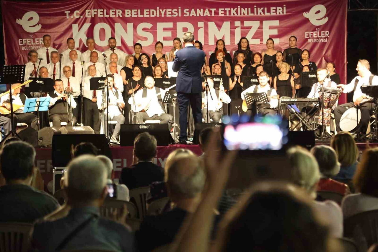 PINARBAŞI’NDA YAZ KONSERİ İLGİ GÖRDÜ