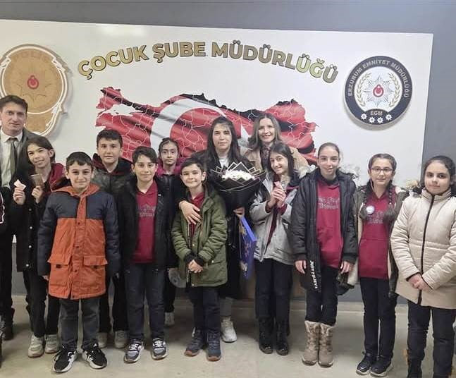 POLİS HAFTASI ETKİNLİKLERİ KAPSAMINDA FAİK GÜNGÖR ORTAOKULU ÖĞRENCİLERİ, İL EMNİYET MÜDÜRLÜĞÜ’NDE...