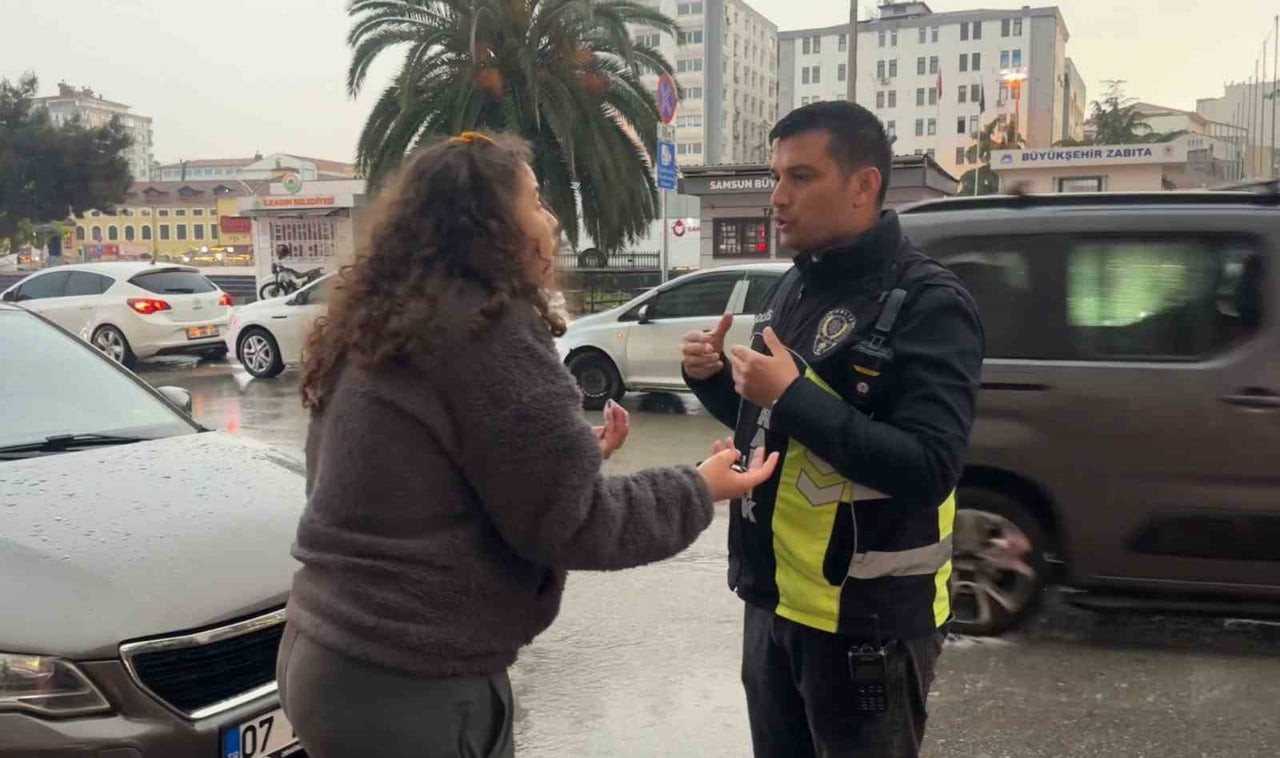 POLİSE DAKİKALARCA DİL DÖKTÜ, DİĞER SÜRÜCÜ İSE 'YİNE YAPARIM' DEDİ: KORSAN TAKSİLERE 200 BİN TL...