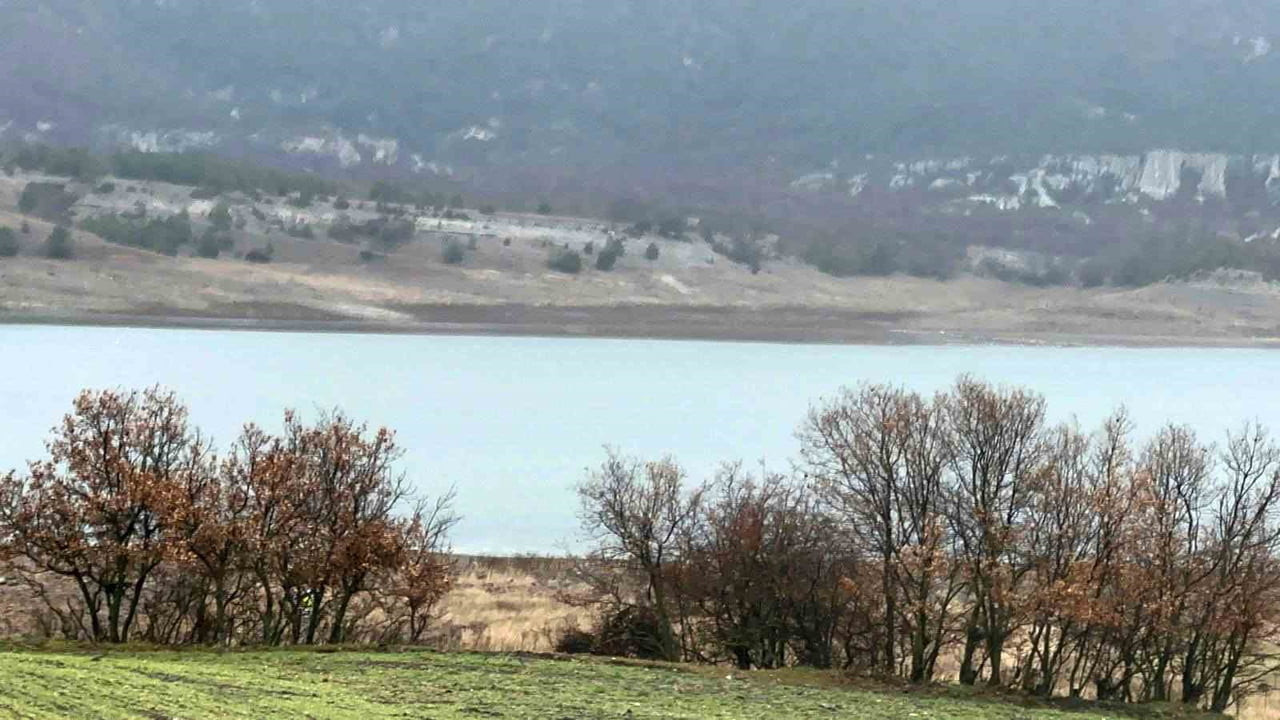 PORSUK BARAJI'NDAKİ SU SEVİYESİ KIŞ MEVSİMİNDEKİ YAĞIŞLARLA YÜKSELDİ.