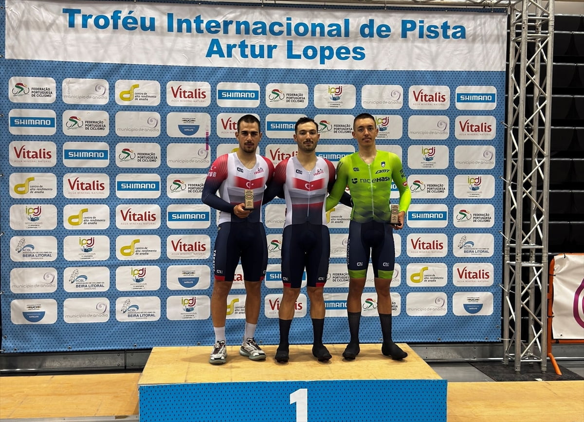 Portekiz'de düzenlenen Uluslararası Artur De Lopez Pist Bisikleti Kupası'nda 23 yaş altı...