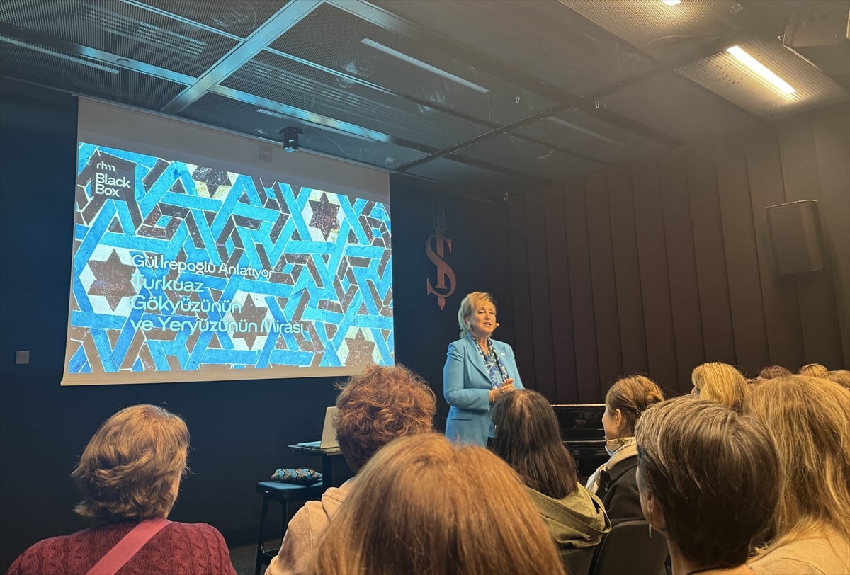 Prof. Dr. Gül İrepoğlu, Türkiye İş Bankası Resim Heykel Müzesi'nde gerçekleştirilen "Gül İrepoğlu...