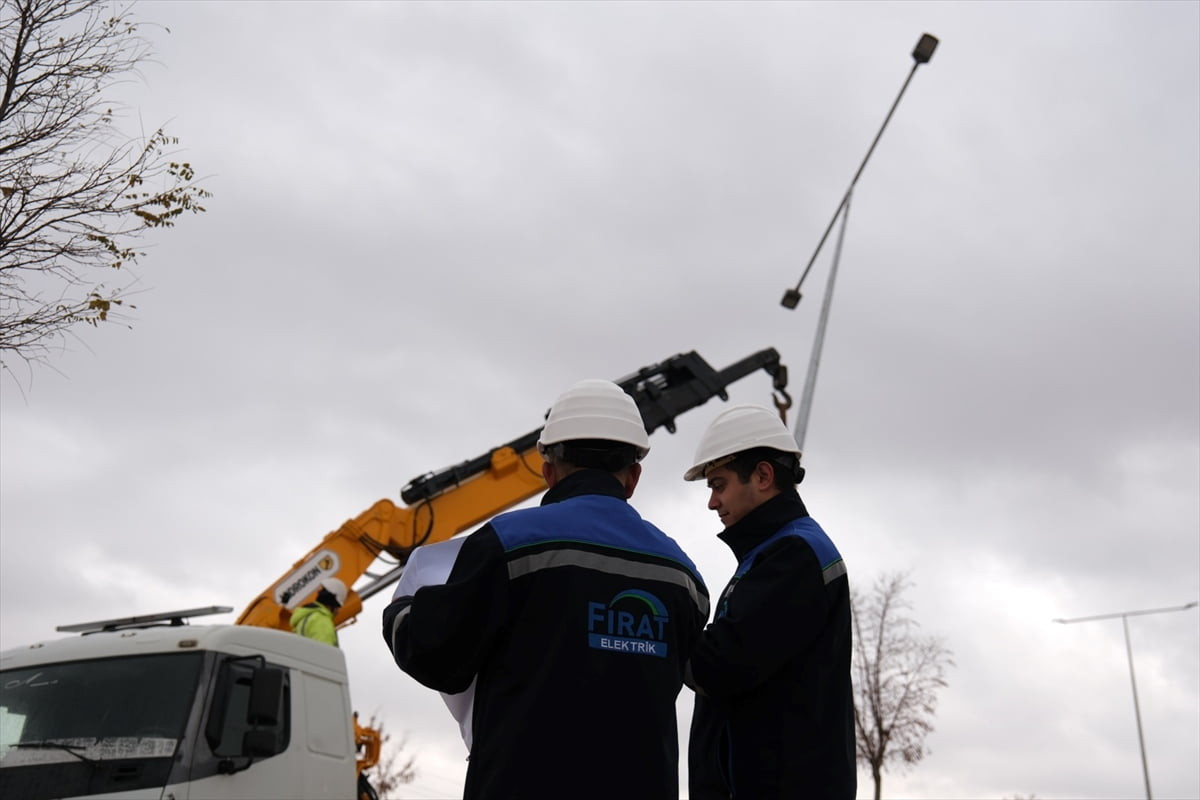 "Asrın felaketi" olarak nitelendirilen Kahramanmaraş merkezli 6 Şubat 2023'teki depremlerden...