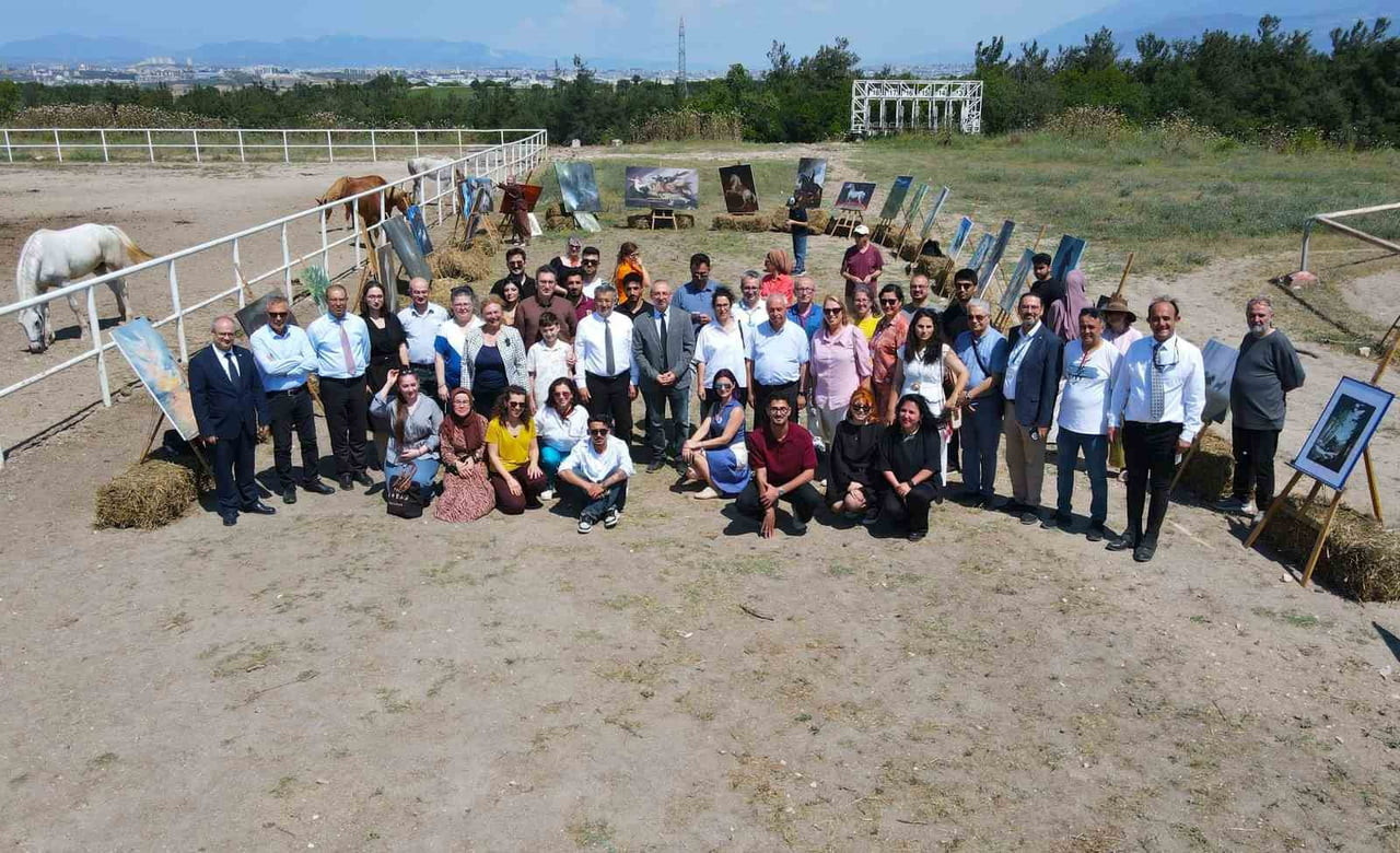 "DİSİPLİNLERARASI SİNERJİ, ESTETİK DÖNÜŞÜM: BİLİM VE SANATIN ATIN ASALETİNDE BULUŞMASI" TEMALI...