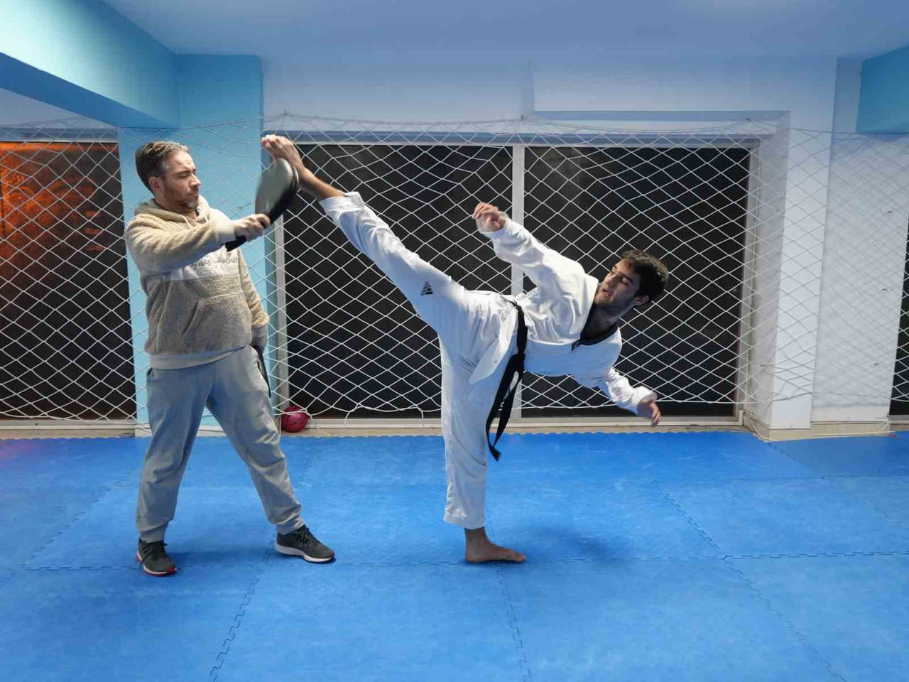 "HAFTADA ÜÇ GÜN MÜSABAKA ANTRENMANI TEKNİK ÇALIŞIYORUZ, DİĞER ÜÇ GÜN DE KONDİSYON VE AĞIRLIK...