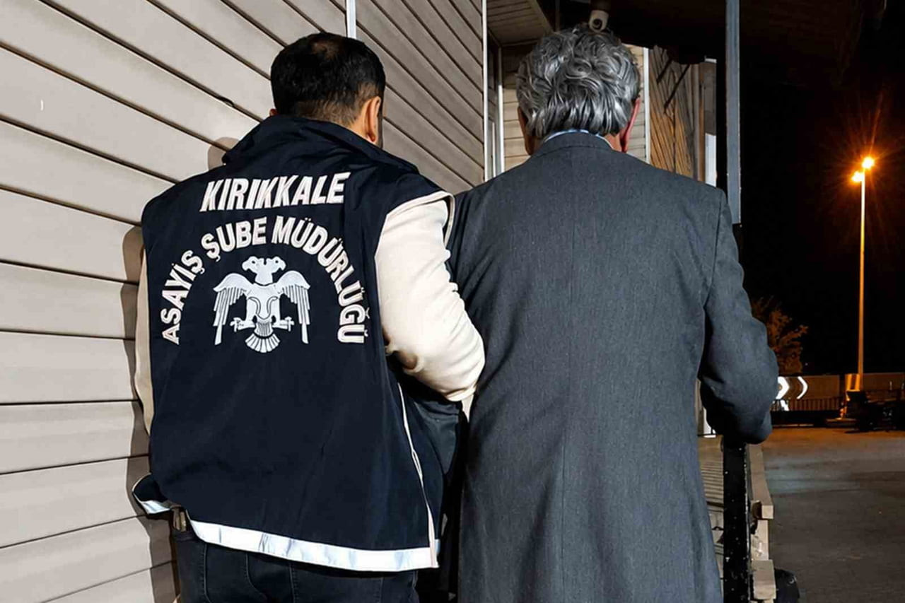 "HIRSIZLIK" SUÇUNDAN HAKKINDA 6 YIL 3 AY KESİNLEŞMİŞ HAPİS CEZASI BULUNAN H.A.