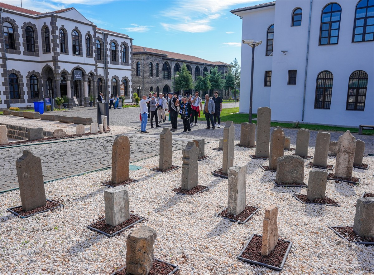 "Medeniyetler Kenti" olarak tescillenen Diyarbakır'da, restore edilerek 2015'te ziyarete açılan...