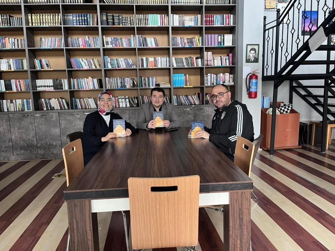 "OKUYORUM ÖĞRETMENİM" PROJESİ KÜTAHYA’DA ÖĞRETMENLERİ BULUŞTURDU