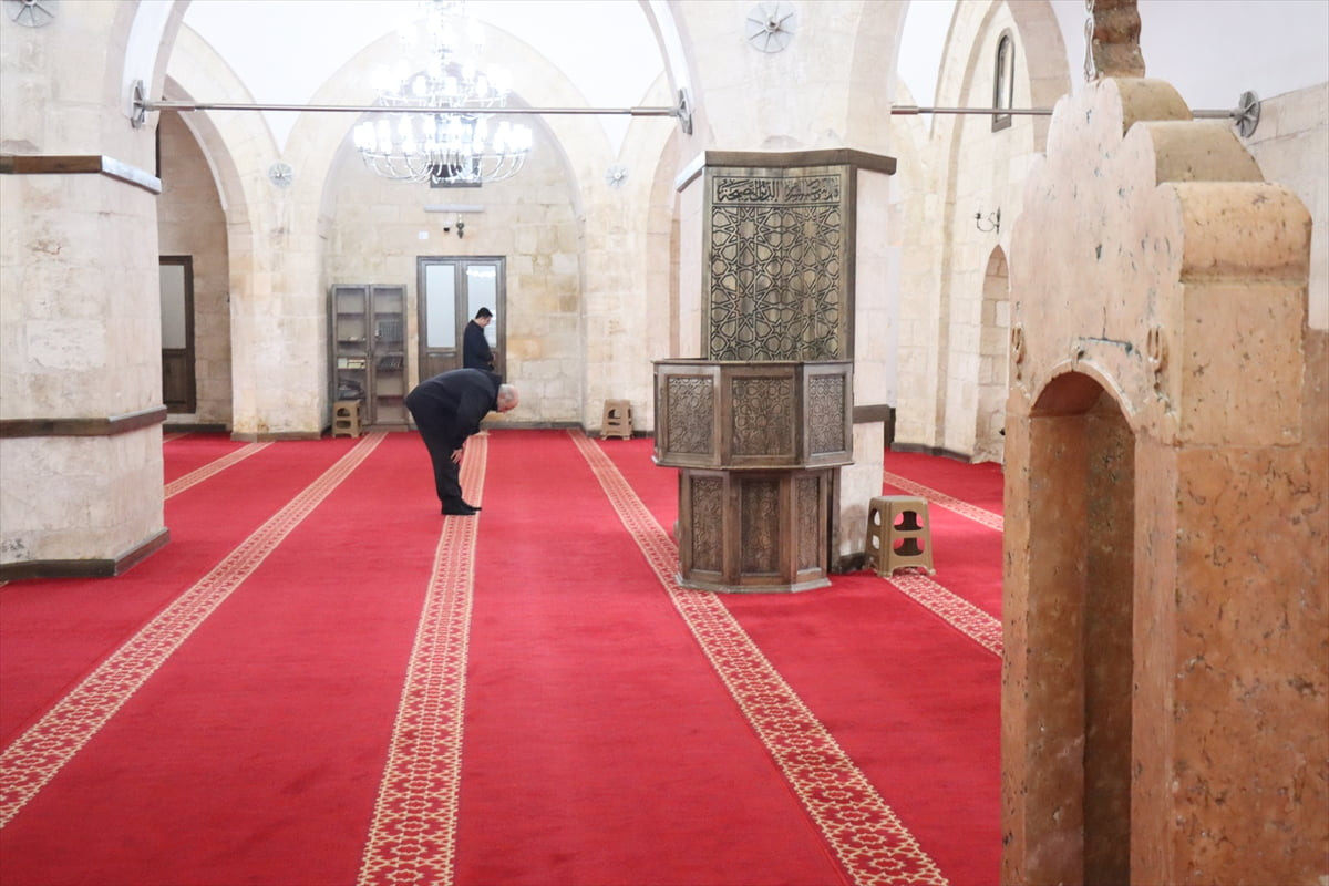 "Peygamberler şehri" olarak da adlandırılan Şanlıurfa'da depremlerde hasar gören ecdat yadigarı 32...