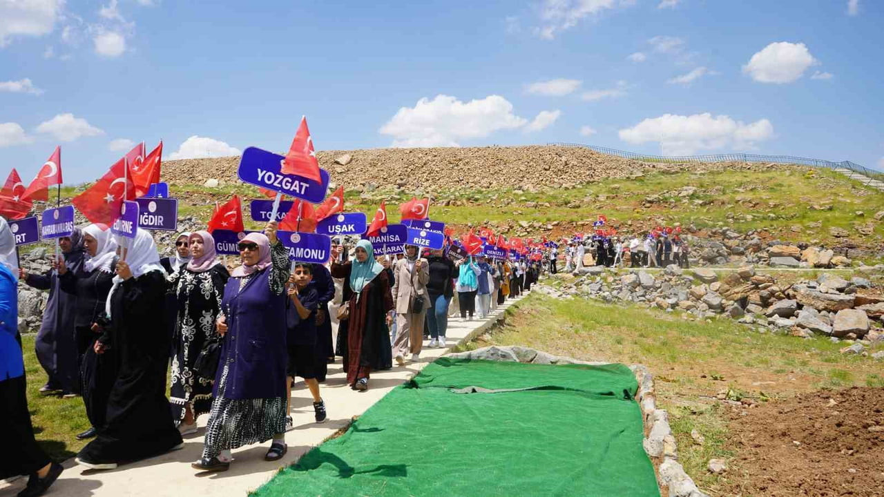 "TERÖRSÜZ TÜRKİYE YOLUNDA OMUZ OMUZA" PROJESİ KAPSAMINDA TÜRKİYE'NİN DÖRT BİR YANINDAN ŞIRNAK'A...