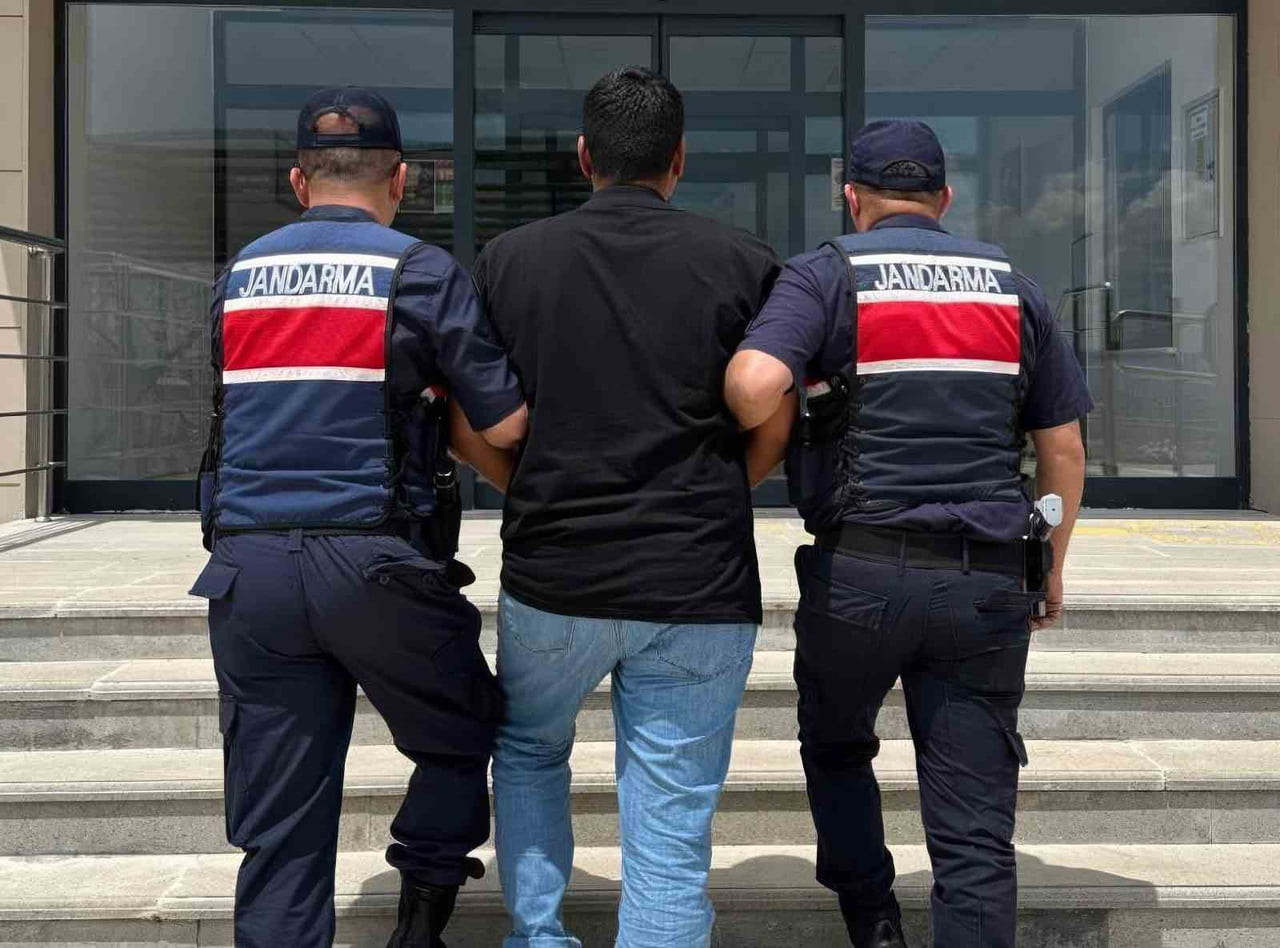 "VERGİ USUL KANUNU’NA MUHALEFET" SUÇUNDAN HAKKINDA 7 YIL 6 AY KESİNLEŞMİŞ HAPİS CEZASI BULUNAN...