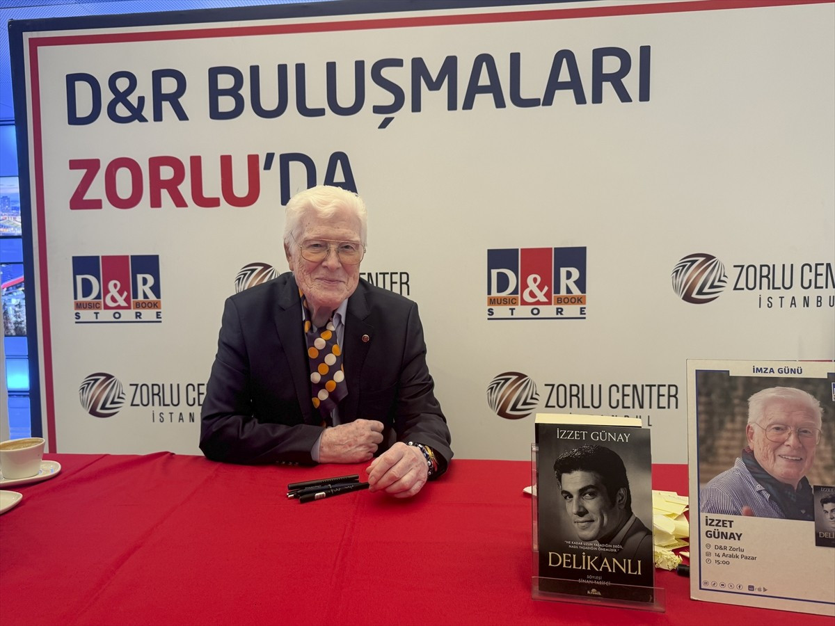 "Vesikalı Yarim", "Birleşen Yollar" ve "Kezban"ın arasında olduğu çok sayıda filmde rol alan...