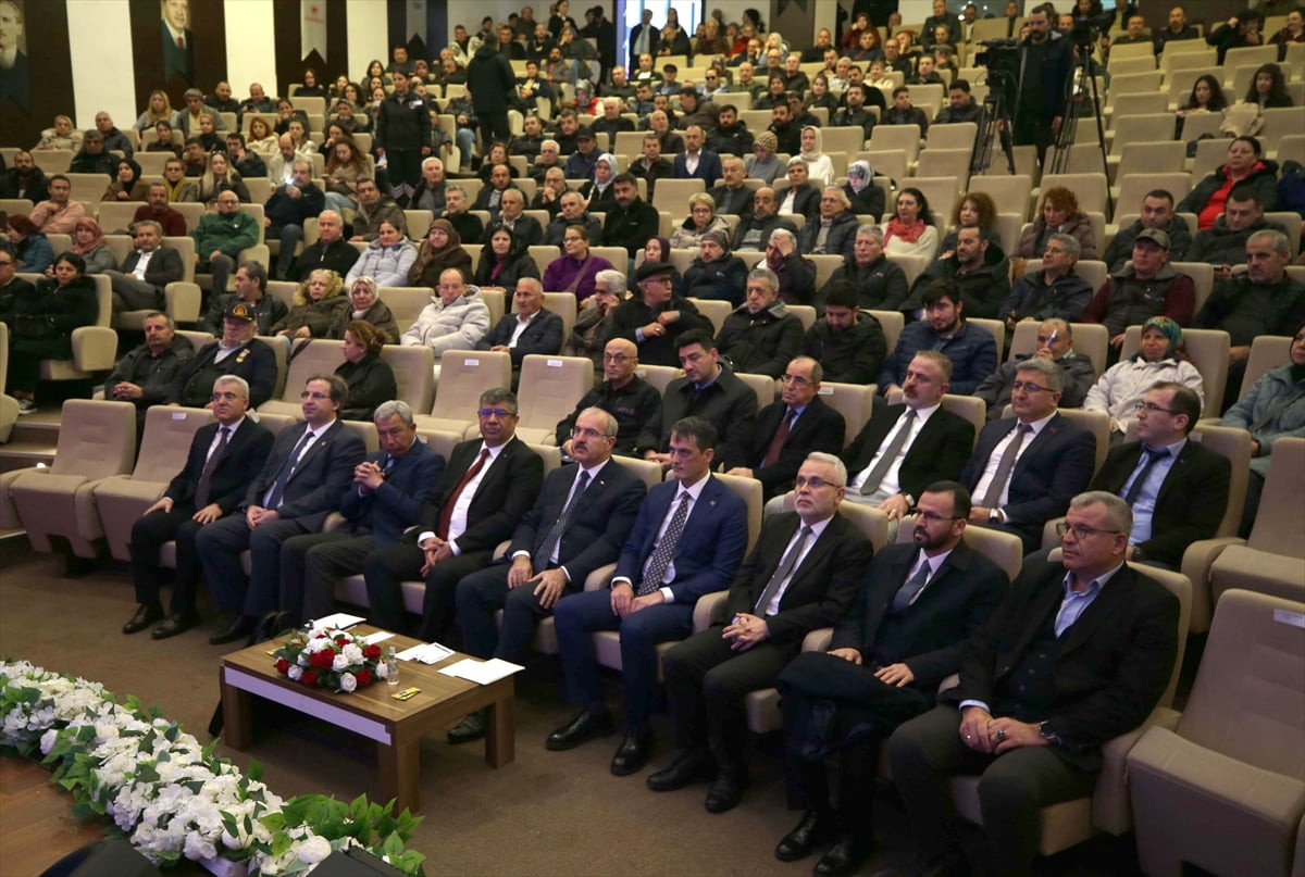 "Yüzyılın Konut Projesi" kapsamında Çanakkale'de inşa edilecek 3 bin 276 konutun hak sahipleri...