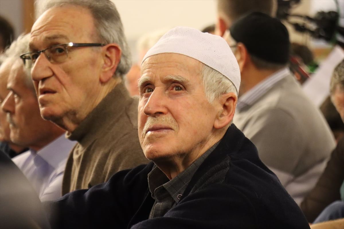 Ramazanın müjdecisi olarak kabul edilen Berat Kandili dolayısıyla Kuzey Makedonya ve Bosna...