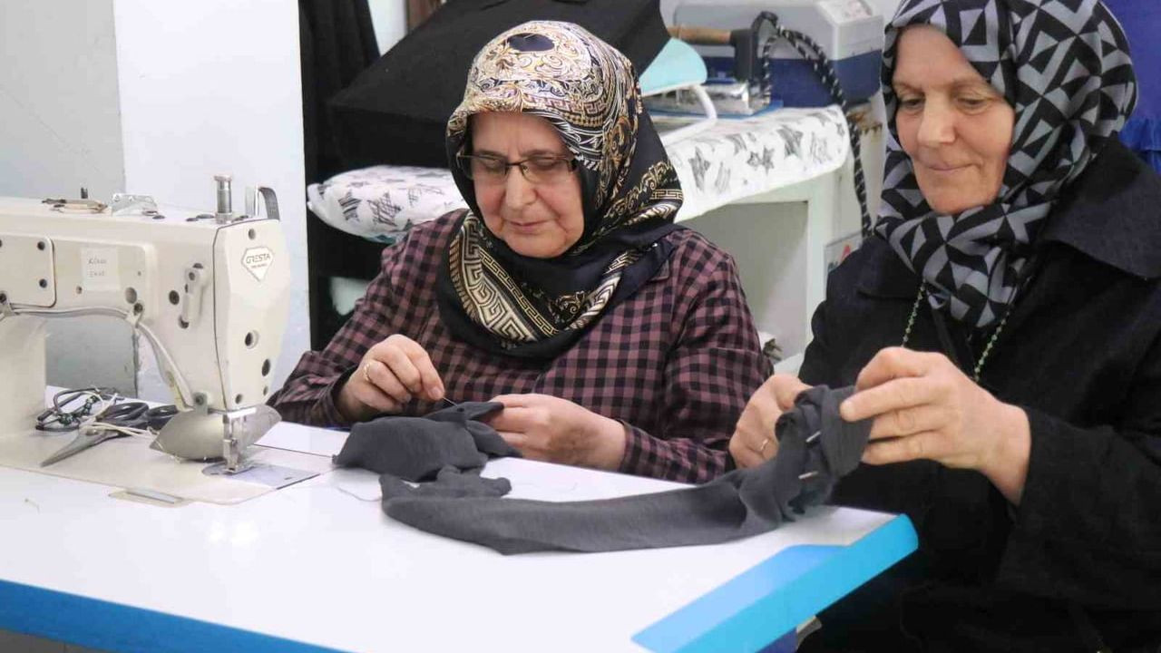 Remziye Teyzenin Dikiş Azmi: 65 Yaşında Sınıfta Kalmak İstiyor