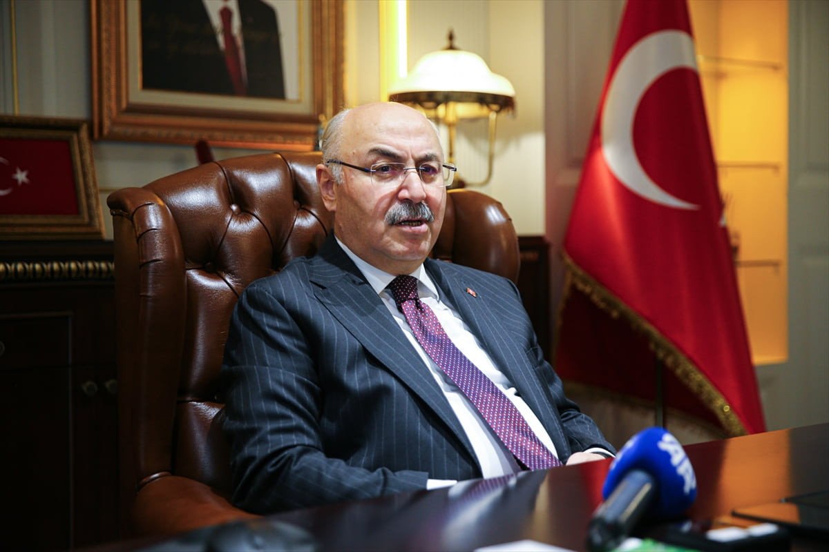 Resmi Gazete'de yayımlanan kararnameyle Denizli Valiliğine atanan Vali Yavuz Selim Köşger, Anadolu...