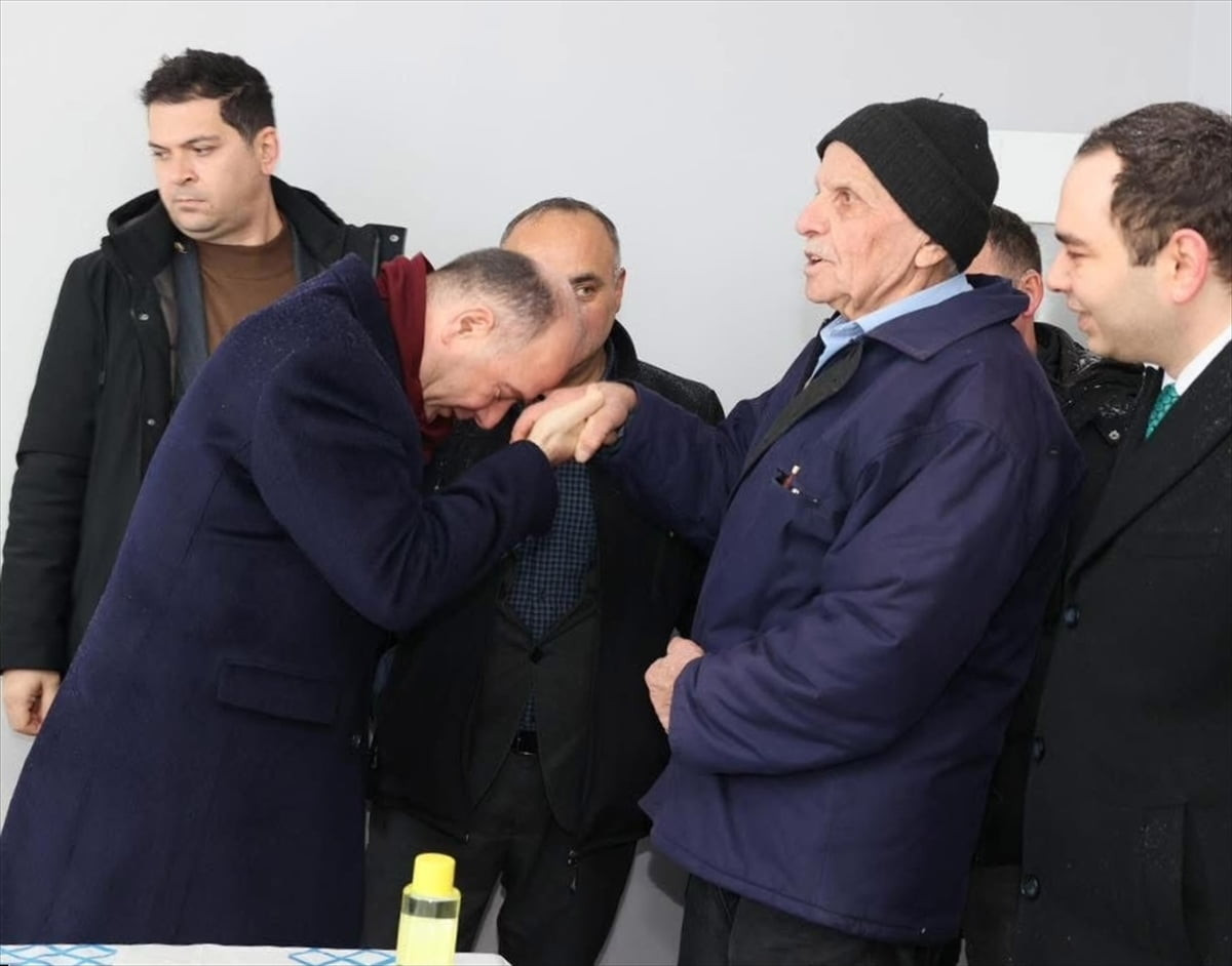 Resmi Gazete'de yayımlanan Valiler Kararnamesi ile Giresun'dan Osmaniye'ye atanan Vali Mehmet...