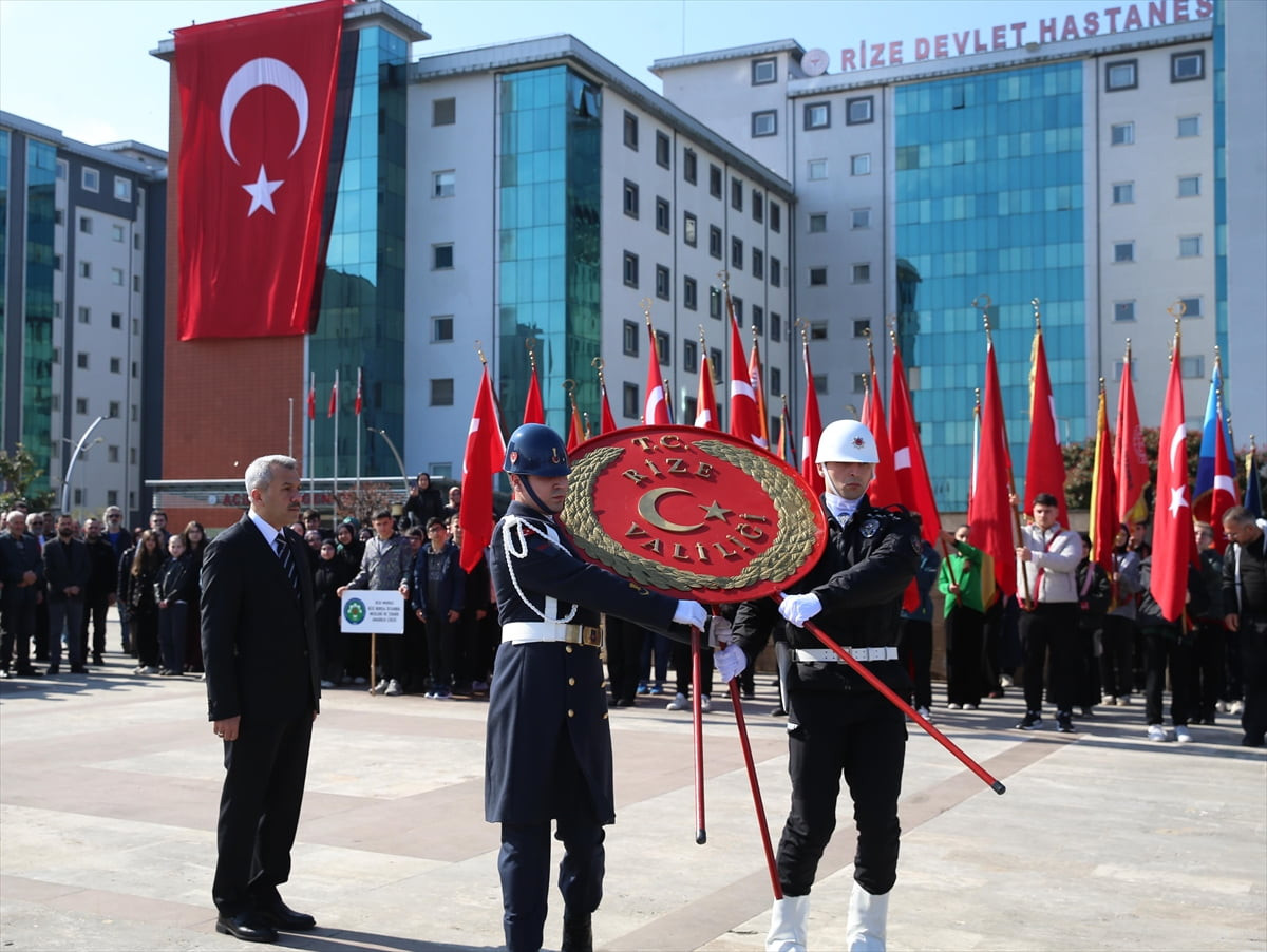 Rize'de de 18 Mart Şehitleri Anma Günü ve Çanakkale Deniz Zaferi'nin 111. yıl dönümü dolayısıyla...