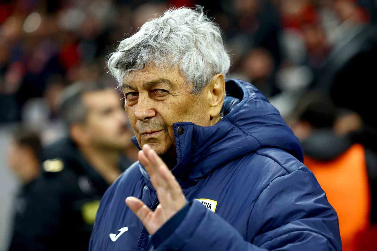 ROMANYA MİLLİ FUTBOL TAKIMI’NDA 80 YAŞINDAKİ TEKNİK DİREKTÖR MİRCEA LUCESCU İLE YOLLAR...