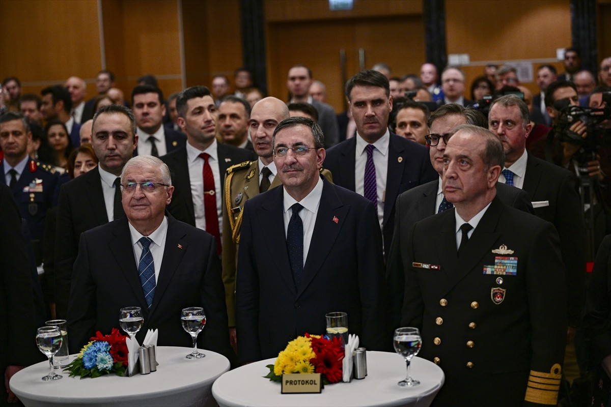 Romanya'nın Ankara Büyükelçisi Stefan Alexandru Tinca'nın ev sahipliğinde Ankara'daki bir otelde...