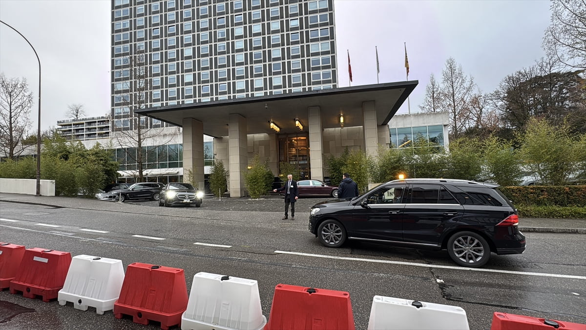 Rusya, ABD ve Ukrayna arasında krizin çözümüne ilişkin İsviçre'nin Cenevre kentinde yapılan üçlü...