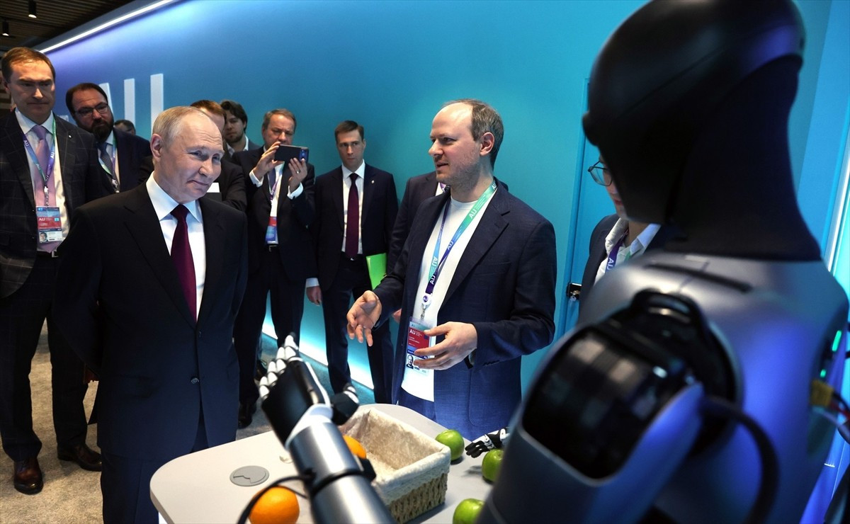 Rusya Devlet Başkanı Vladimir Putin, başkent Moskova'da Sberbank tarafından düzenlenen "AI...