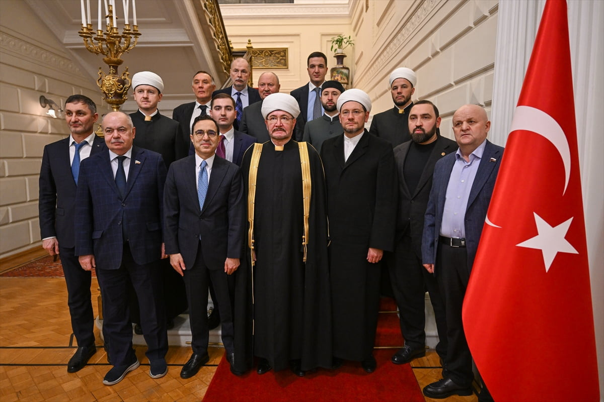 Rusya Federasyonu Müslümanları Dini İdaresi yetkilileri ve bazı federasyonların idari temsilcileri...