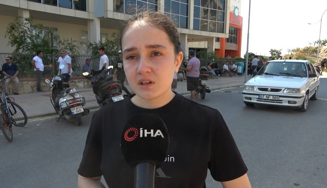 RUSYA UYRUKLU AMİNA OZOVA, İKAMET İZİN BELGESİNDE "UZUN DÖNEM" YAZMAMASI NEDENİYLE SINAVA...