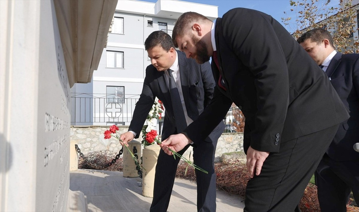 Rusya'daki Bolşevik Devrimi'nin ardından 1920 yılında Türkiye'ye göç eden ve Çanakkale'nin...