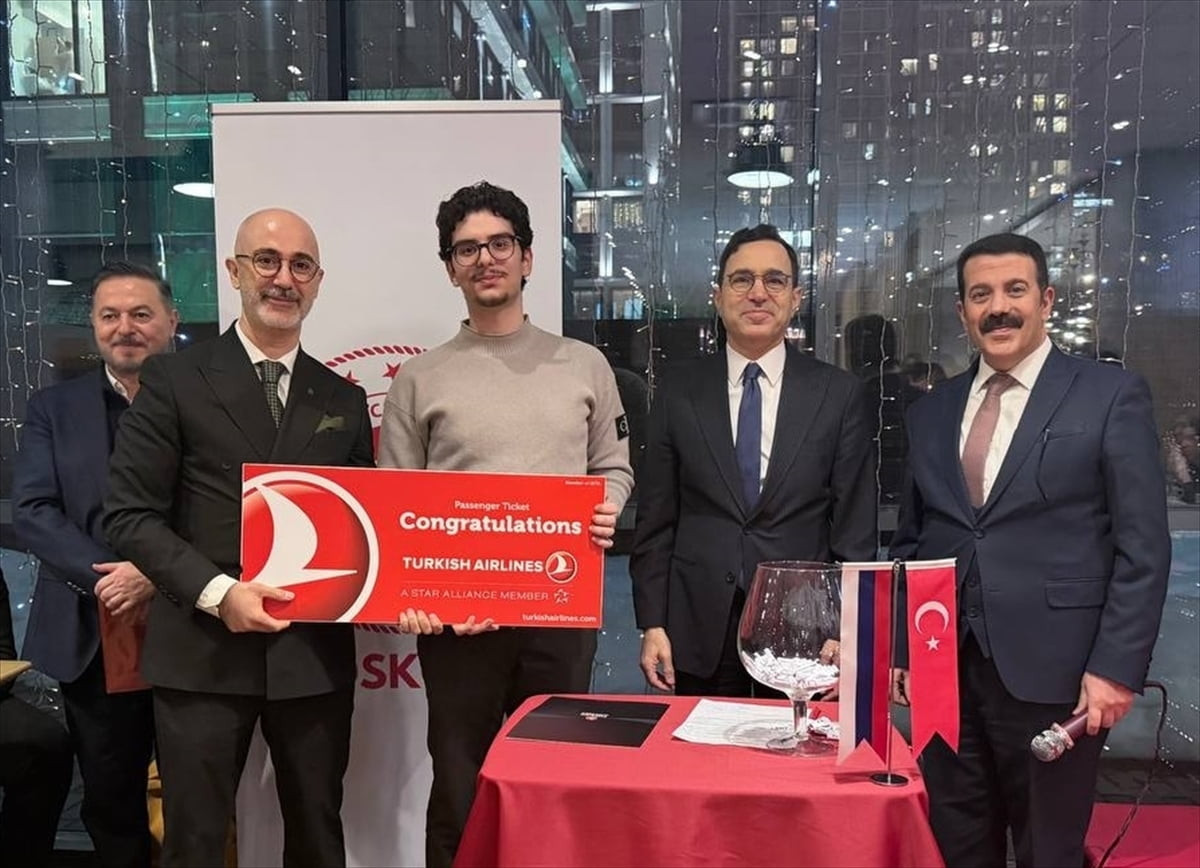 Rusya'nın başkenti Moskova'da üniversitelerde eğitim gören Türk öğrenciler, düzenlenen iftar...