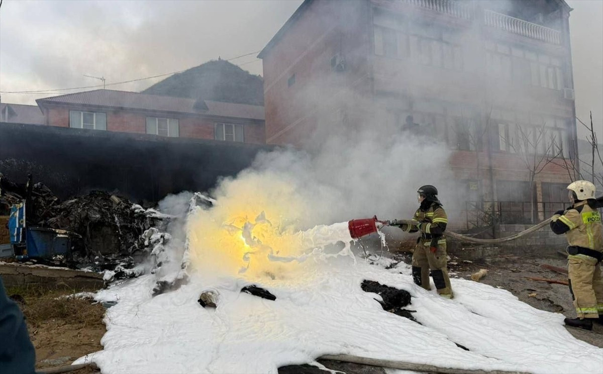 Rusya'ya bağlı Dağıstan Özerk Cumhuriyeti'nde bir helikopterin düşmesi sonucu 4 kişi hayatını...
