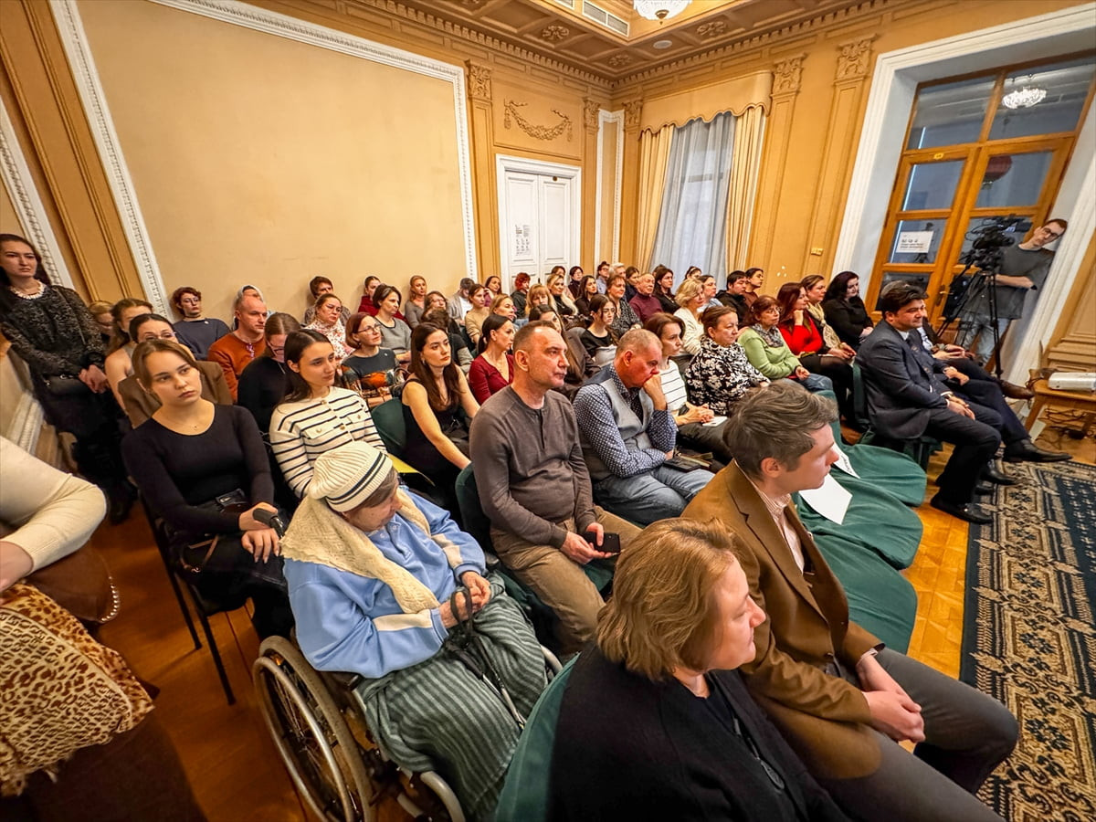 Rusya’nın başkenti Moskova’da, Yunus Emre Enstitüsünün (YEE) "Türk Sanatı Platformu Söyleşileri"...