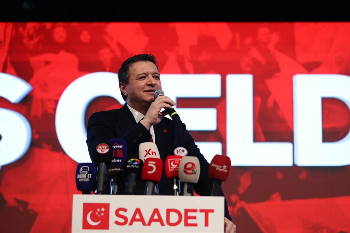 Saadet Partisi Genel Başkanı Mahmut Arıkan, partisinin Kocasinan İlçe Başkanlığı tarafından...