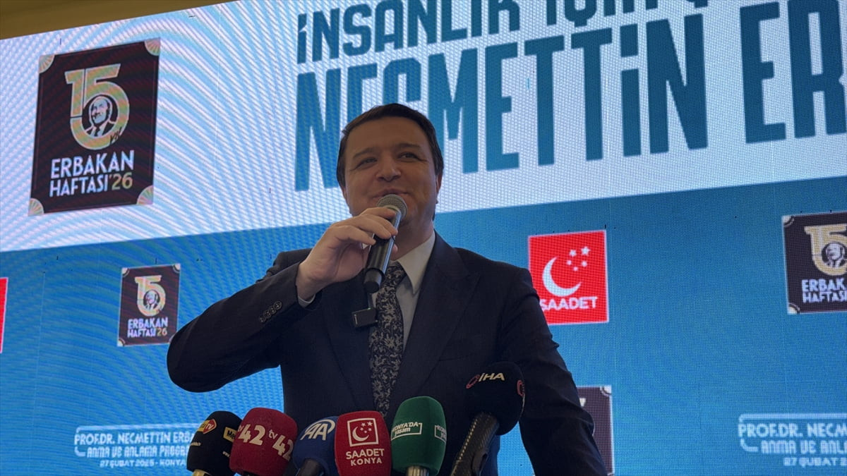 Saadet Partisi Genel Başkanı Mahmut Arıkan, partisinin Konya İl Başkanlığınca bir düğün salonunda...