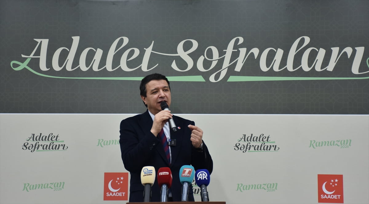 Saadet Partisi Genel Başkanı Mahmut Arıkan, partisinin Trabzon İl Başkanlığınca Yomra Kültür...