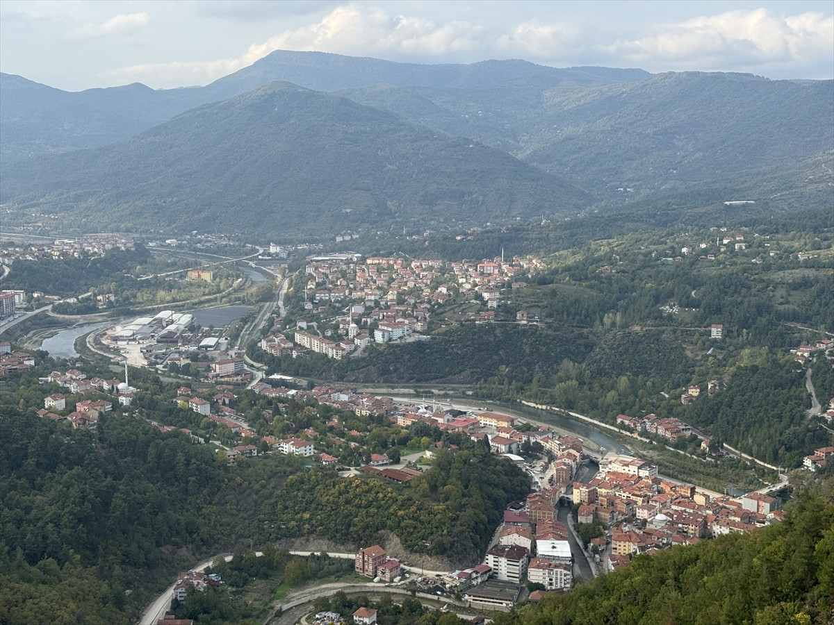 Safranın rengi, demirin gücü ve doğanın büyüsüyle Türkiye'nin kuzeybatısındaki Karabük, Safranbolu...