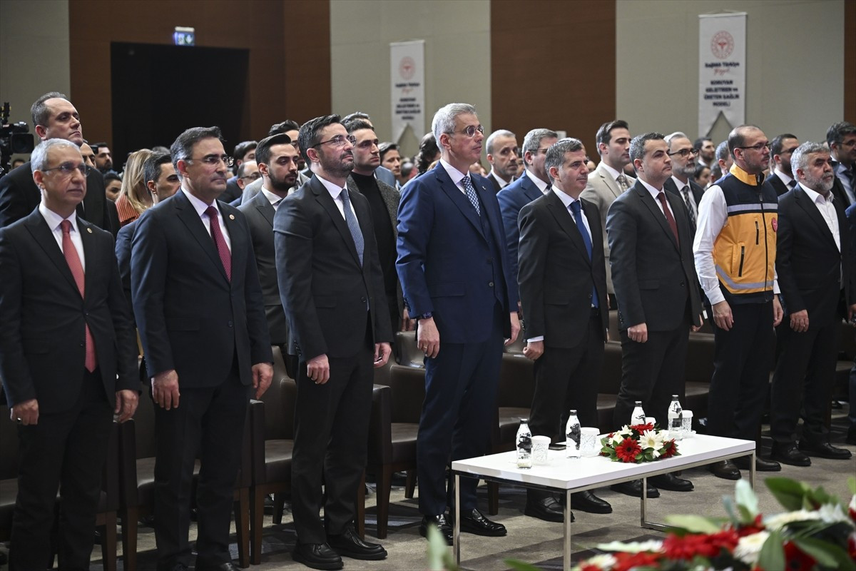 Sağlık Bakanı Kemal Memişoğlu, 1-7 Aralık Acil Sağlık Hizmetleri Haftası kapsamında Bakanlıkta...