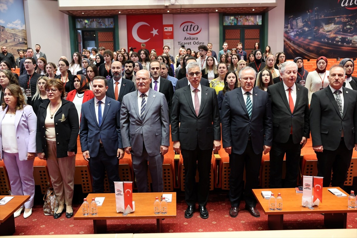 Sağlık Bakanı Kemal Memişoğlu, Ankara'da düzenlenen "Sağlıkta Z-İnovasyon Zirvesi"ne...