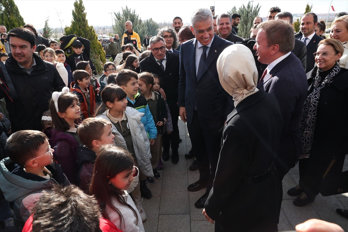 Sağlık Bakanı Kemal Memişoğlu, Erzincan Binali Yıldırım Üniversitesi (EBYÜ) Prof. Dr. Erdoğan...
