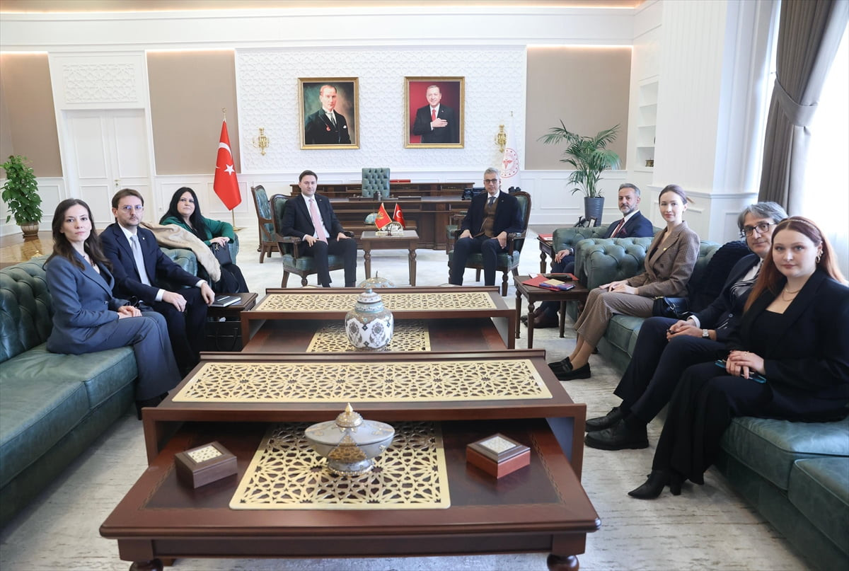 Sağlık Bakanı Kemal Memişoğlu, Karadağ Sağlık Bakanı Vojislav Simun ile bir araya geldi.