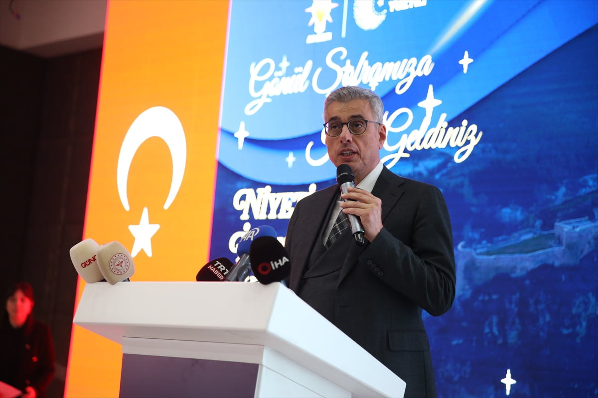 Sağlık Bakanı Kemal Memişoğlu, kentteki bir düğün salonunda AK Parti Kastamonu İl Başkanlığı...