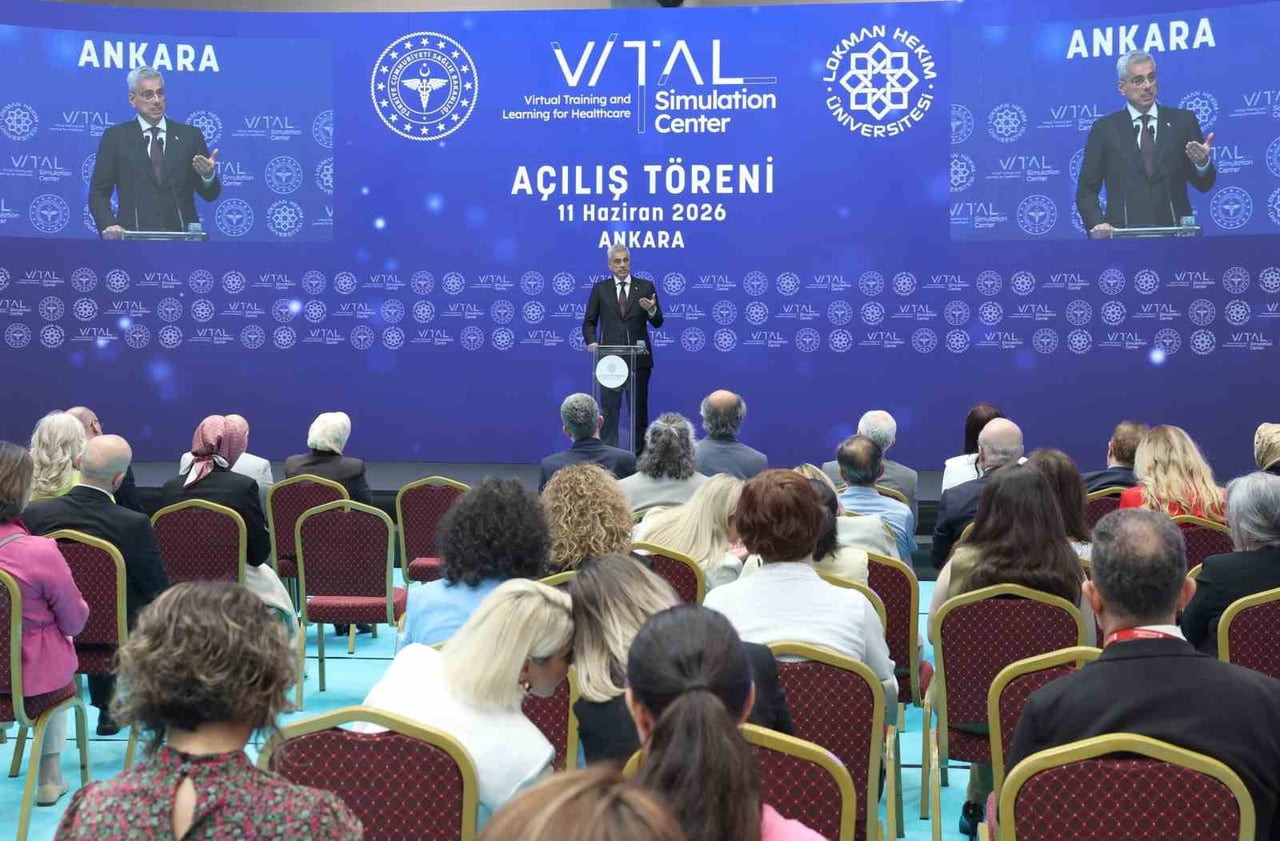 SAĞLIK BAKANI KEMAL MEMİŞOĞLU, "BİLİRSENİZ YÖNETİRSİNİZ, BİLİRSENİZ İLERLERSİNİZ, GELİŞİRSİNİZ....