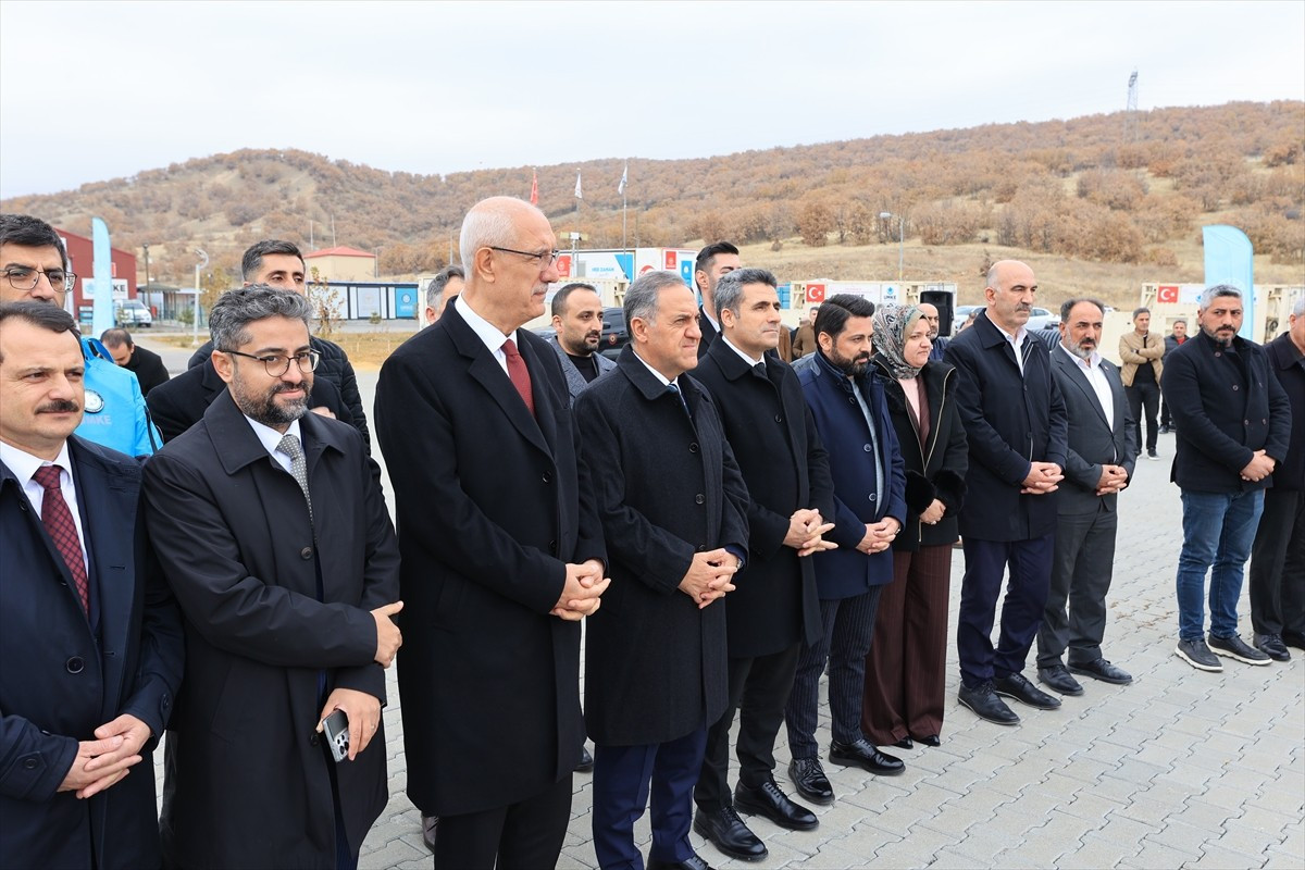 Sağlık Bakanlığı Acil Sağlık Hizmetleri Genel Müdürlüğü tarafından Bingöl'e 5 tam donanımlı acil...