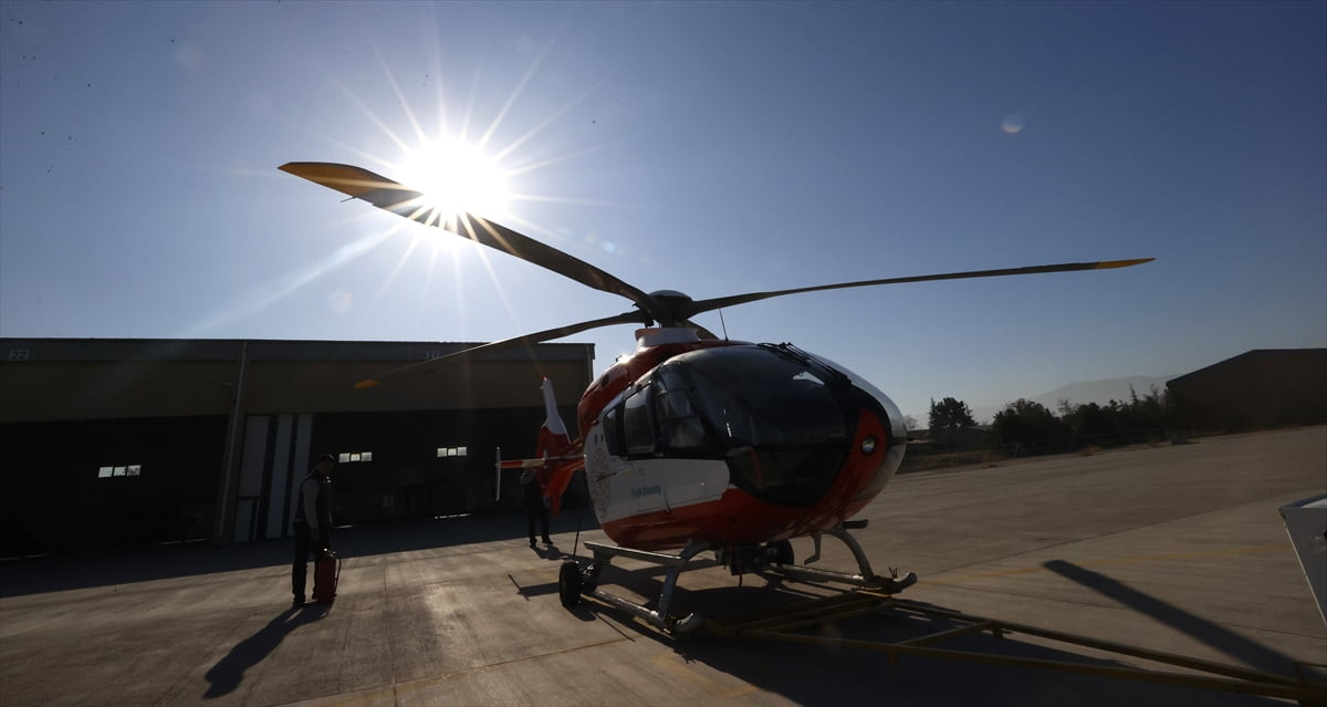 Sağlık Bakanlığı bünyesinde hizmet veren Malatya'da konuşlu Hava Ambulans Merkezi'nde görevli...