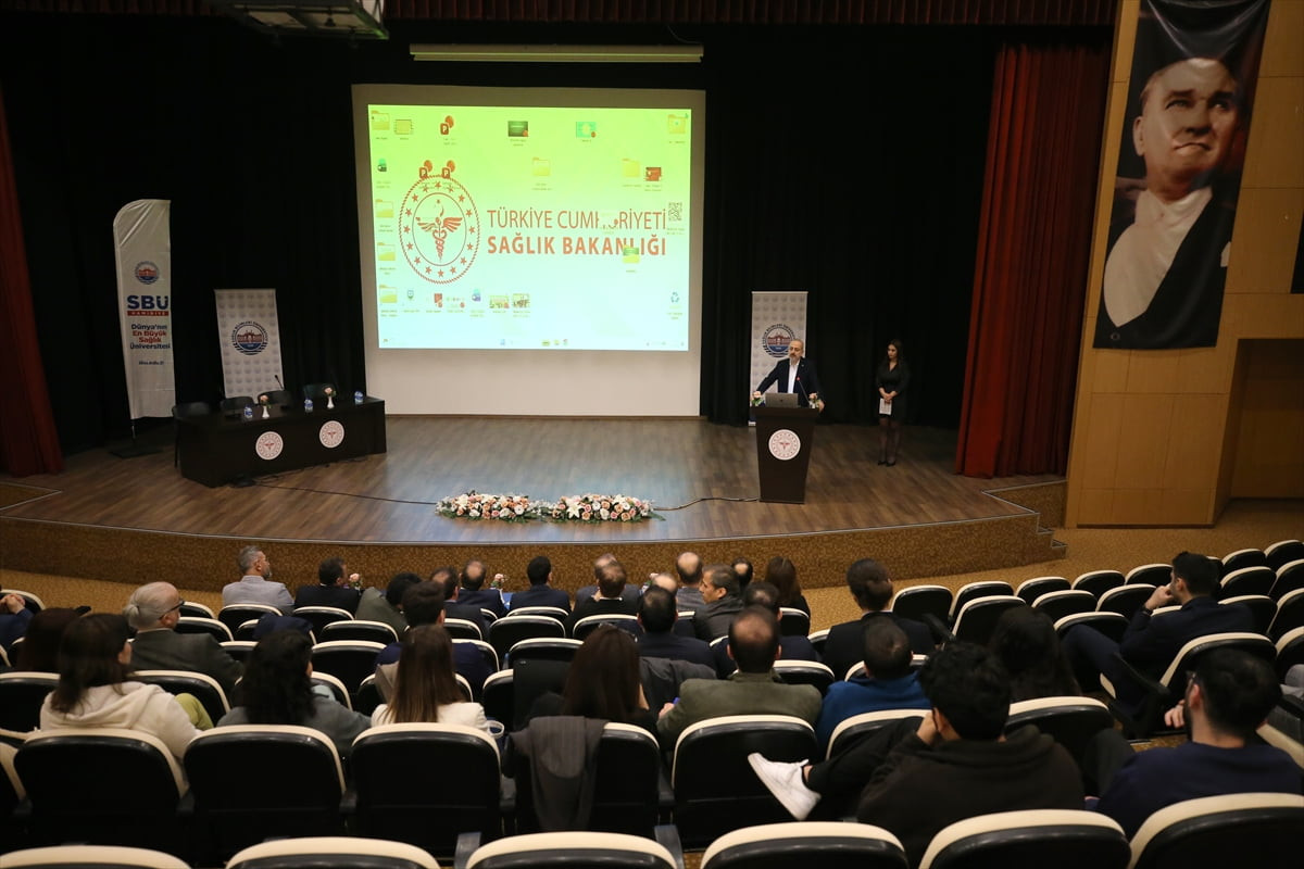 Sağlık Bilimleri Üniversitesi (SBÜ) Hamidiye Tıp Fakültesi tarafından Antalya'da düzenlenen...